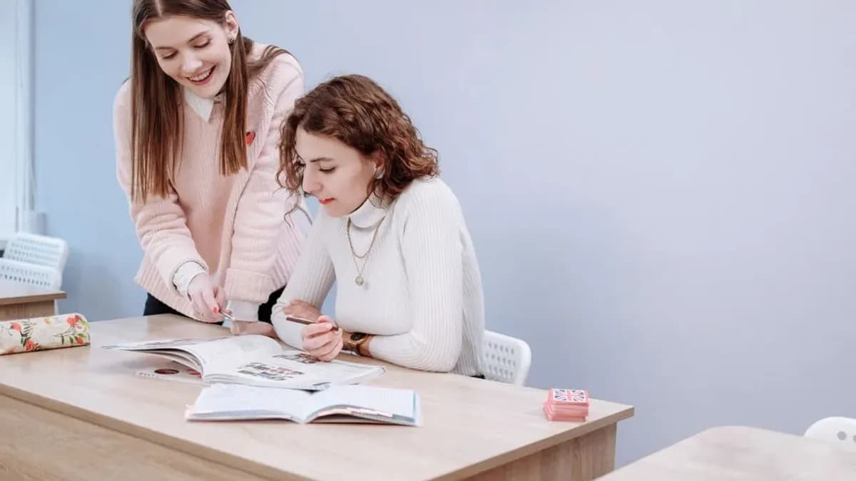 Atribut adjectival — definiție, proprietăți și exemple