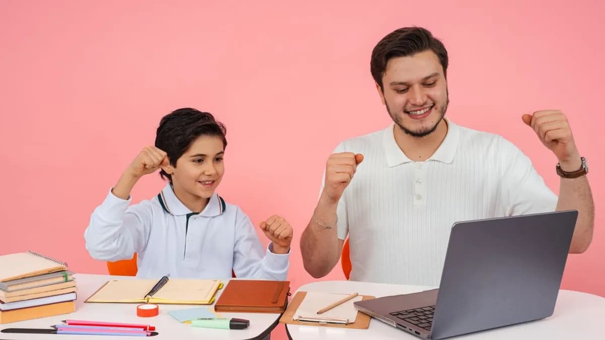 Factor comun — definiție, proprietăți și exemple pentru elevi